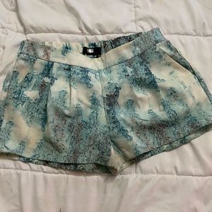 Print shorts